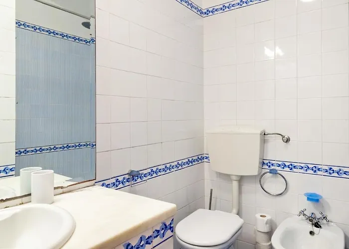 Lovely 2 Bedroom With Terrace In Cascais *