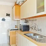 Lovely 2 Bedroom With Terrace In Cascais Лиссабон
