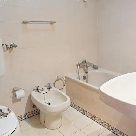 Apartamento Lovely 2 Bedroom With Terrace In Cascais