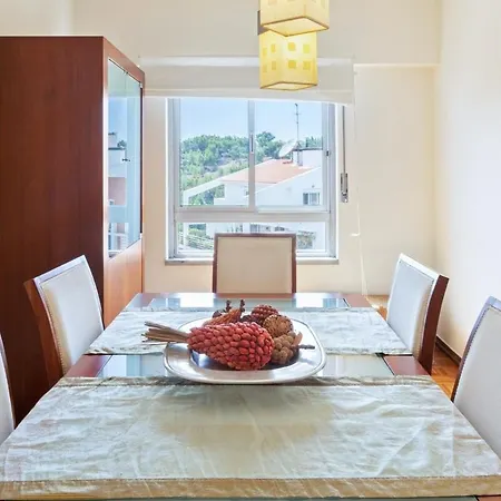 Lovely 2 Bedroom With Terrace In Cascais * Lisbon