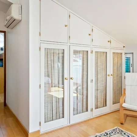 Lovely 2 Bedroom With Terrace In Cascais דירה *