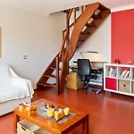 Lovely 2 Bedroom With Terrace In Cascais Lisbon